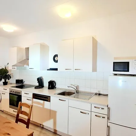 Апартаменты Elena Flat Sonnenblumen Zentrum