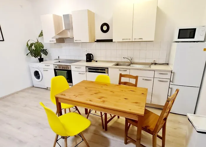 Elena Flat Sonnenblumen Zentrum Apartment